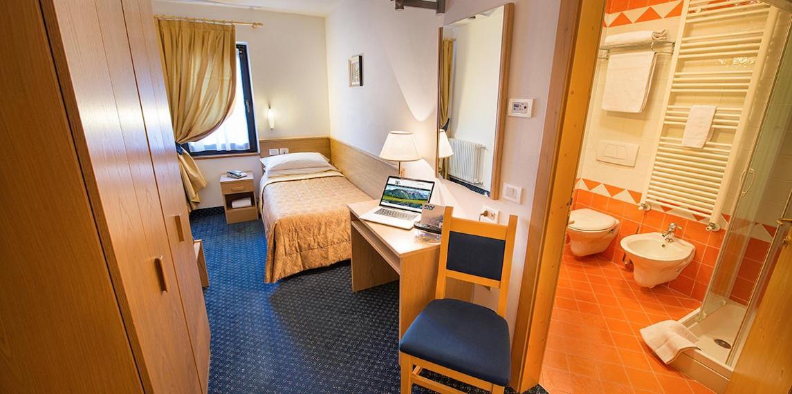 Hotel Cristallo Peio Szoba fotó