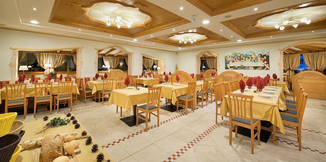 Hotel Cristallo Peio Kültér fotó