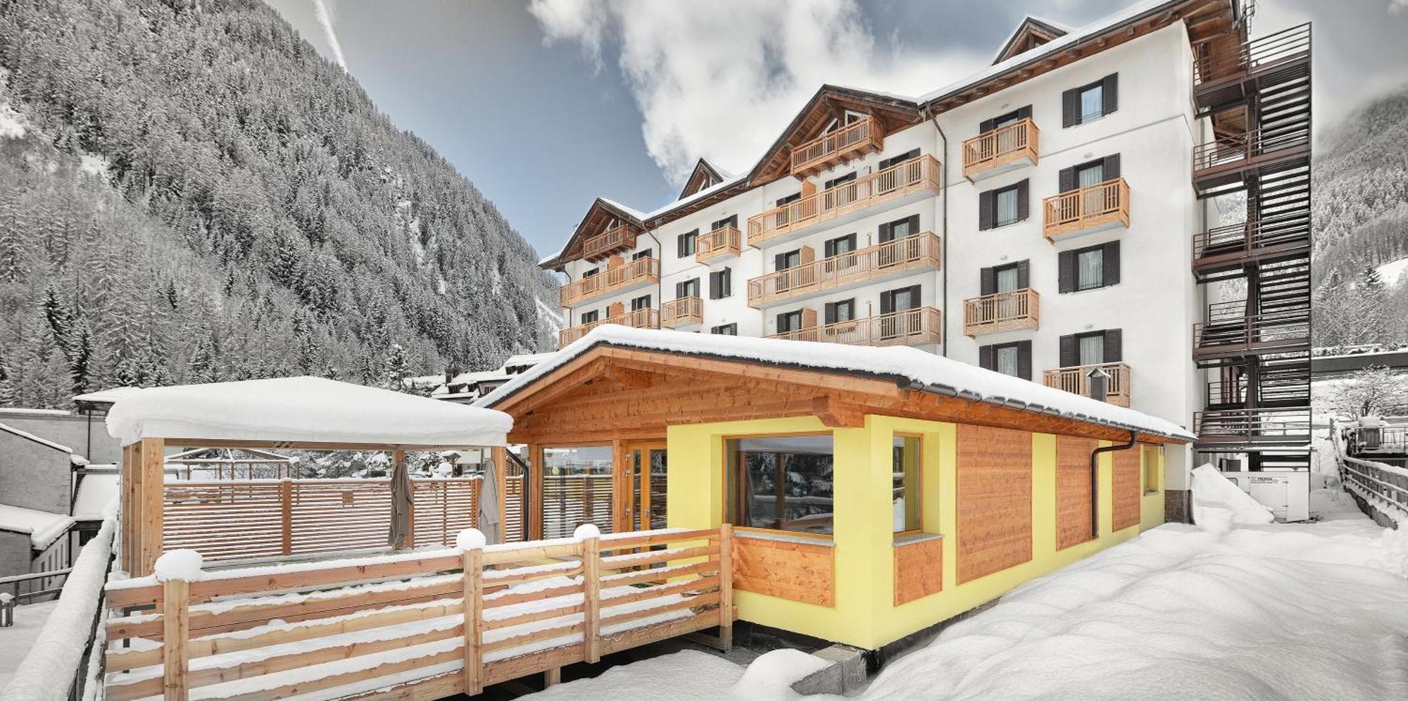 Hotel Cristallo Peio Kültér fotó